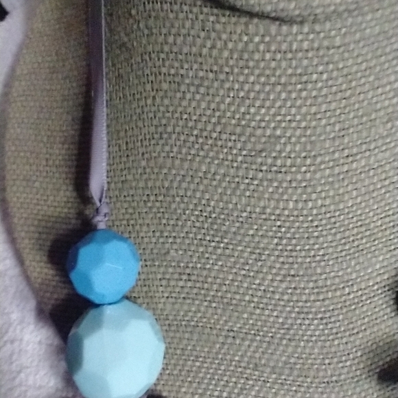 Huge runway statement necklace blue gray silver ribbon - Picture 3 of 5